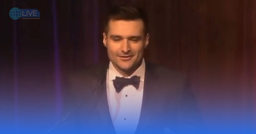 Alex Bruesewitz Collapses on Stage in New York